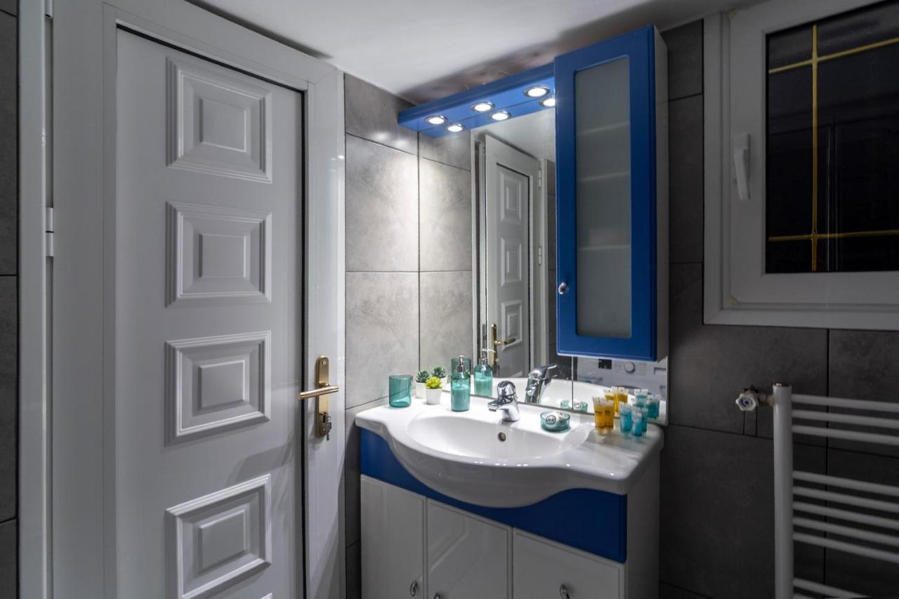 Modern 2Bd Apt In Athens , 3-Min Metro Bagian luar foto