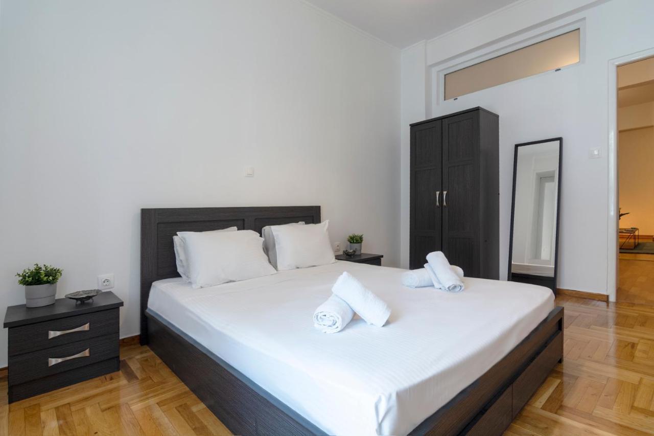 Modern 2Bd Apt In Athens , 3-Min Metro Bagian luar foto