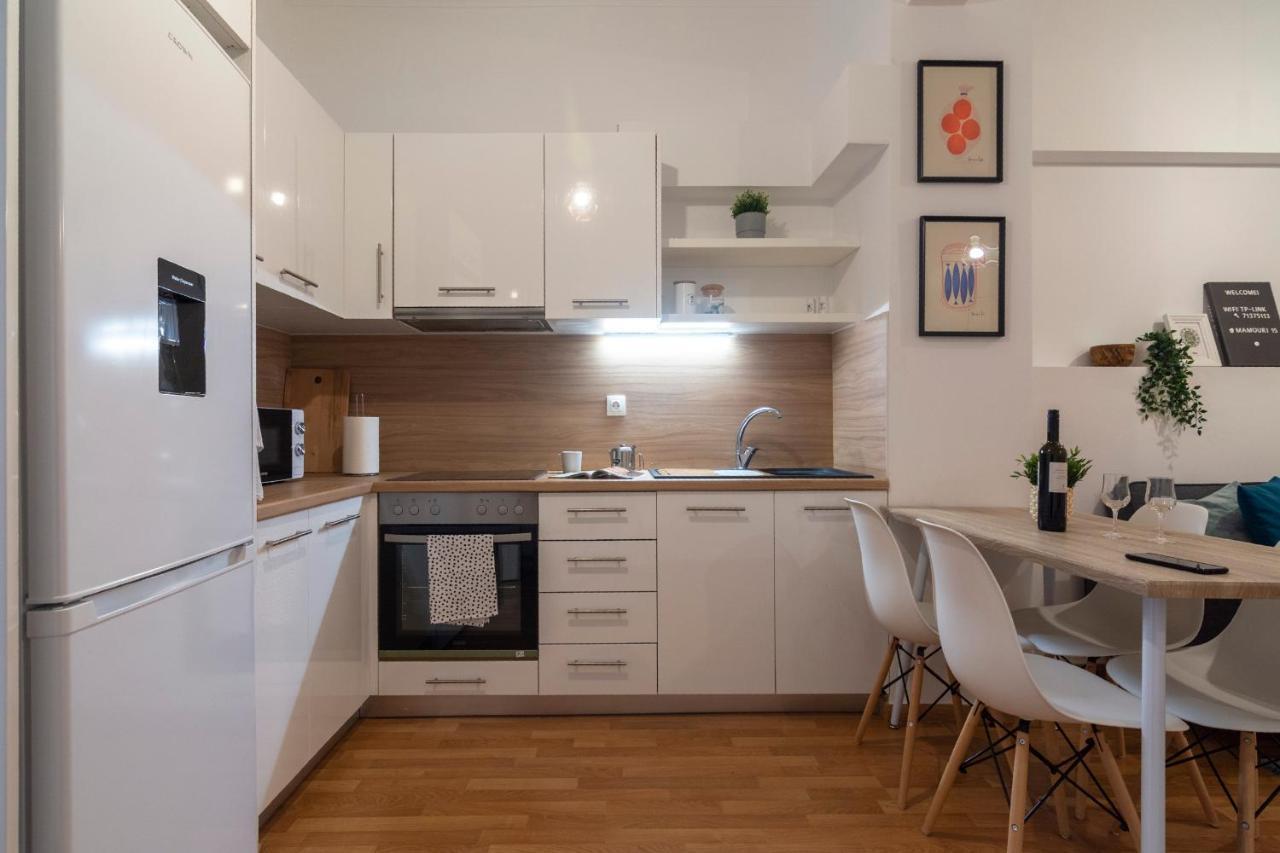 Modern 2Bd Apt In Athens , 3-Min Metro Bagian luar foto